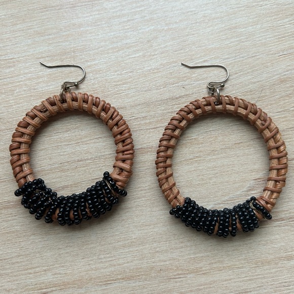 Hoops - Picture 2 of 2